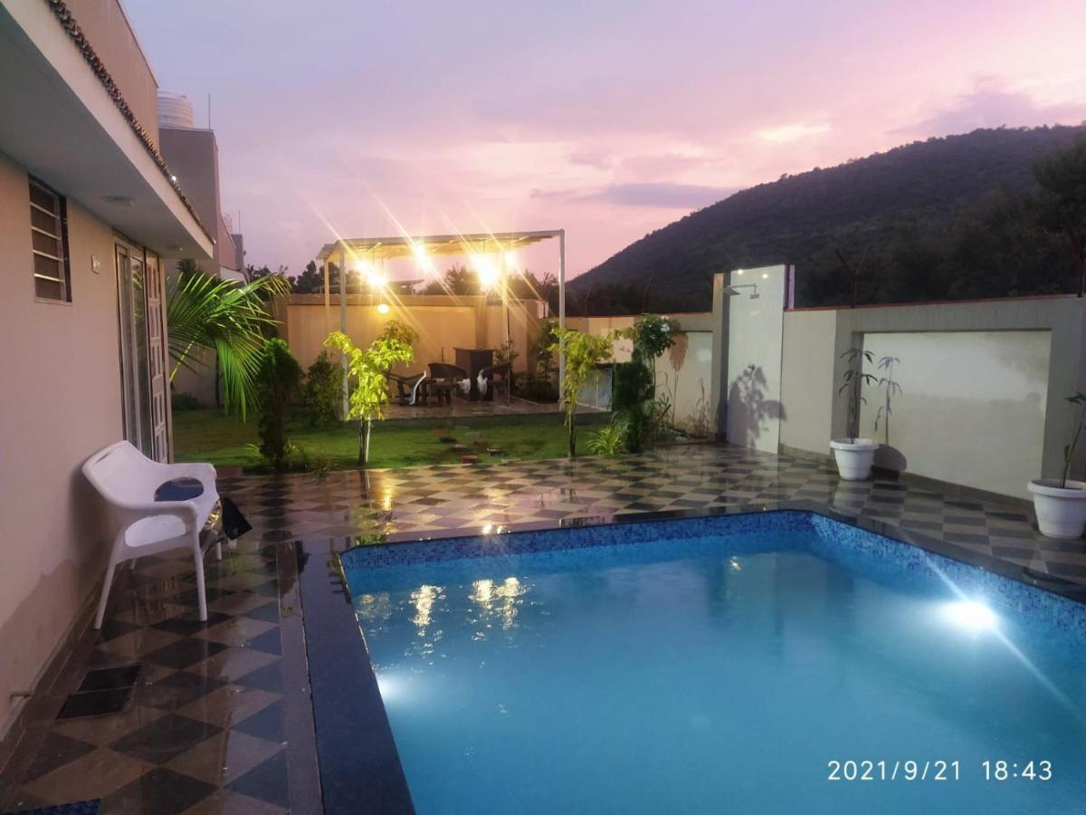 Nine Hill Villa - 2Bhk Private Villa With Pool Udaipur Bagian luar foto