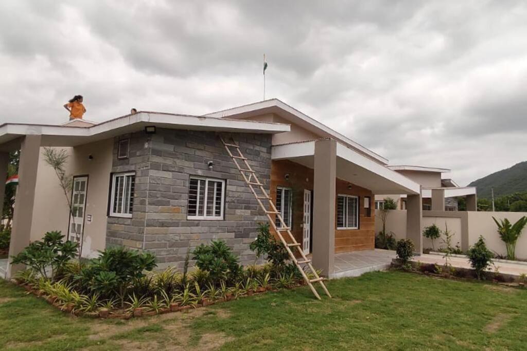 Nine Hill Villa - 2Bhk Private Villa With Pool Udaipur Bagian luar foto